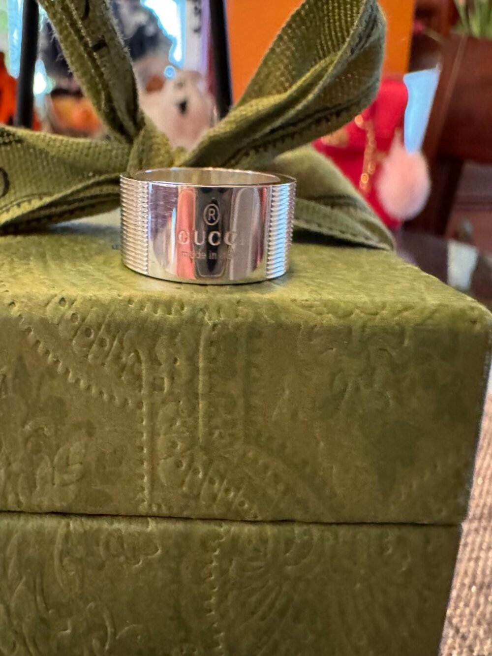 Gucci Silver Ribbed Trademark Ring NWOT Size US 6.75 Unisex